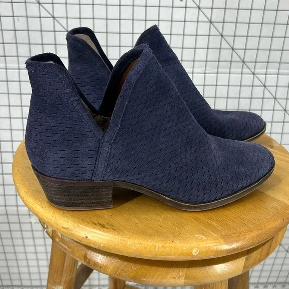 LUCKY BRAND
Baley blue suede Perforated Chop Out Booties 7 - Picture 1 of 12